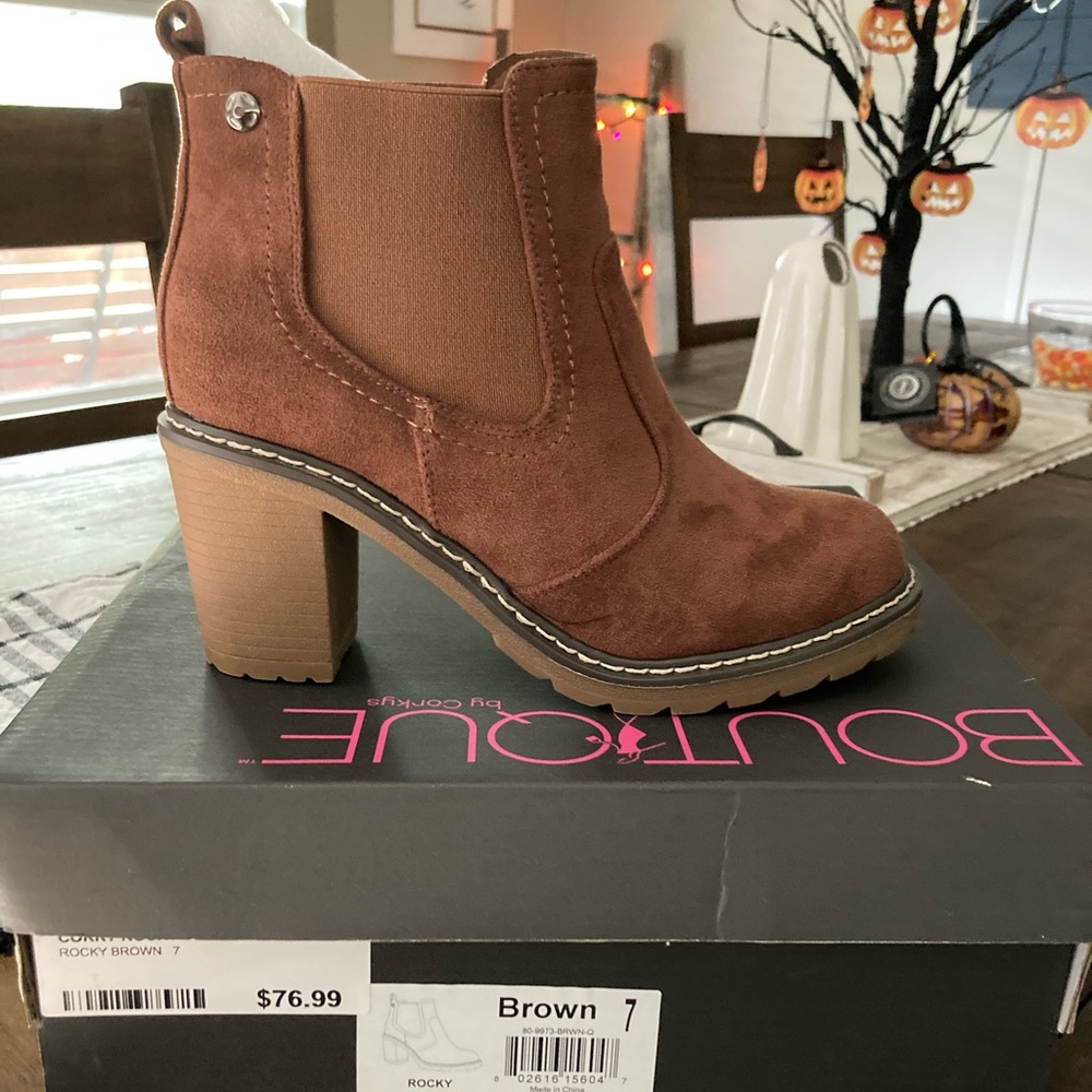 Corky booties